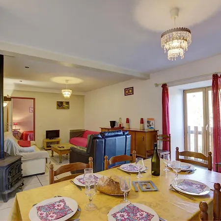Au Coeur Du Parc Du Pilat, Parfait Pour Les Familles Et Amateurs D'activites En Plein Air - Fr-1-496-72 La Terrasse-sur-Dorlay