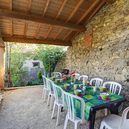 Au Coeur Du Parc Du Pilat, Parfait Pour Les Familles Et Amateurs D'activites En Plein Air - Fr-1-496-72 Ferienhaus La Terrasse-sur-Dorlay