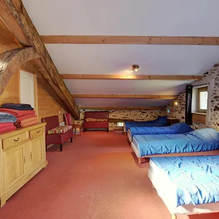 Hébergement de vacances La Terrasse-sur-dorlay, 6 Pièces, 13 Personnes - Fr-1-496-72 *